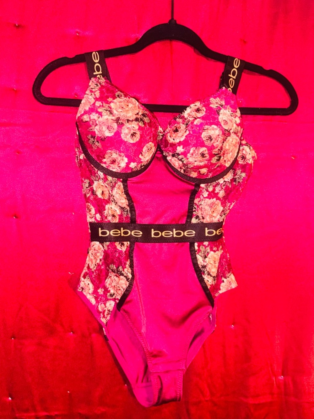 👑 NWOT SEXY SIZE S BEBE LACE FLORAL BODYSUIT